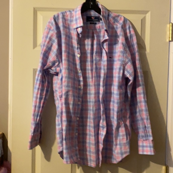 Vineyard Vines button down - Picture 2 of 7